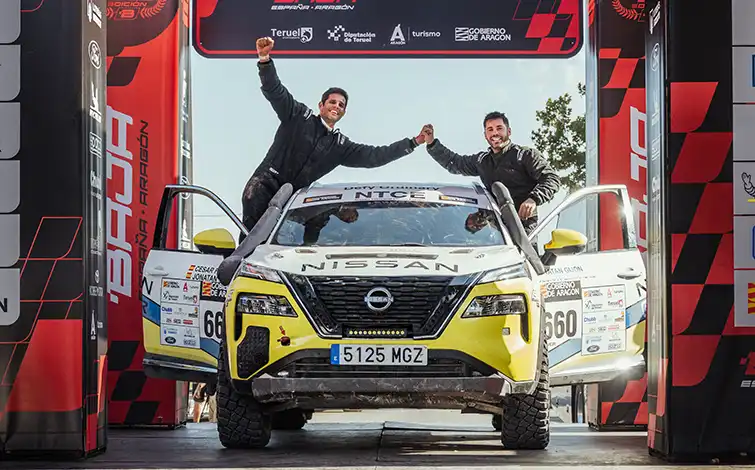 Nissan X-TRAIL e-POWER e-4ORCE no pódio do Rali Baja Aragón