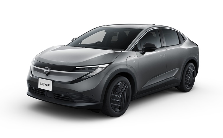 新型「日産リーフ」B5を発表
