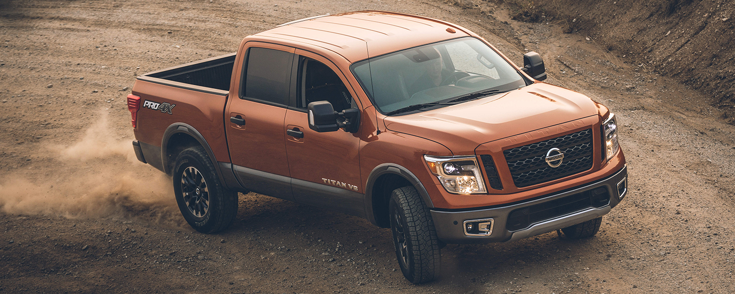 2019 nissan cheap titan midnight pine