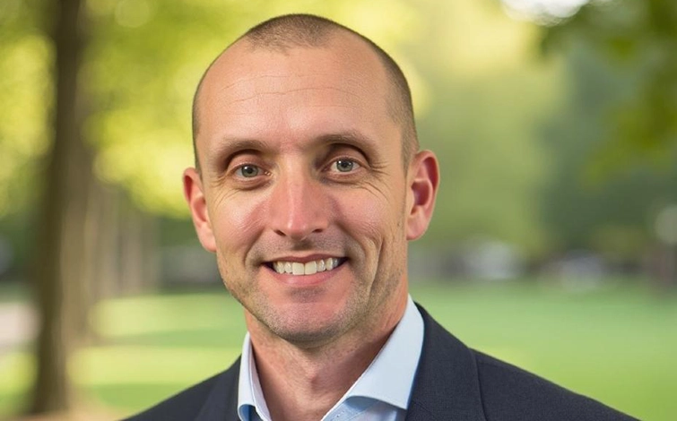 Head shot of Nissan GB Fleet Director, Russell Forbes