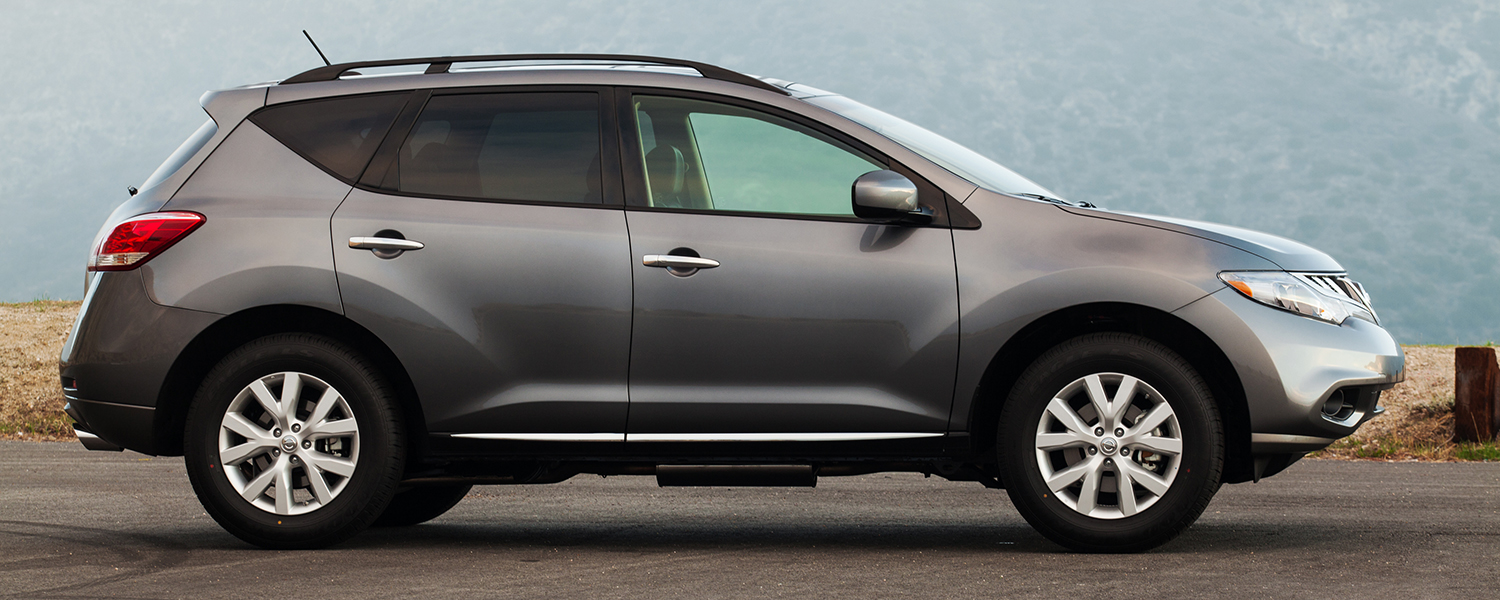 A grey 2013 Nissan Murano