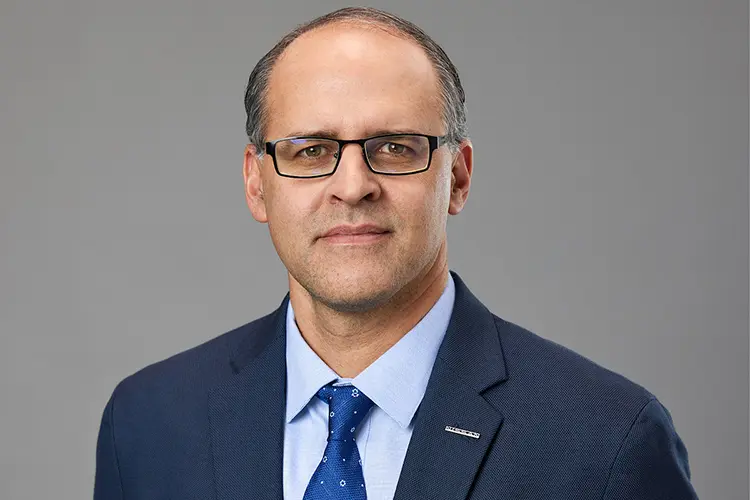 Headshot of Andre Medeiros