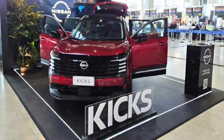 Imagem do local da ativação dentro de Guarulhos com exposição do novo Nissan Kicks em um espaço dedicado