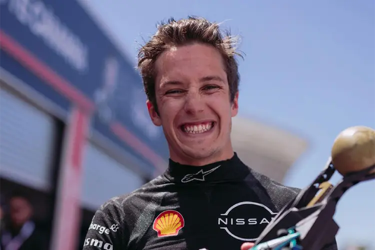 Sacha Fenestraz, piloto de Nissan Formula E Team