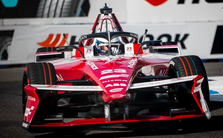 日産フォーミュラEチーム、大波乱のシーズン11開幕戦において