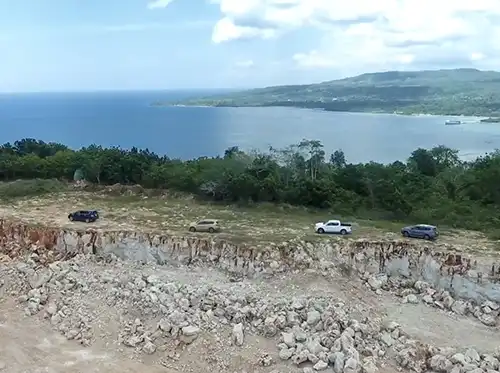 Nissan Patrol, Terra and Navara driving on a cliff side