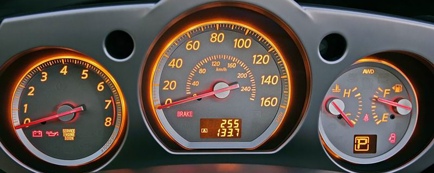 The gauge cluster of a 2006 Nissan Murano