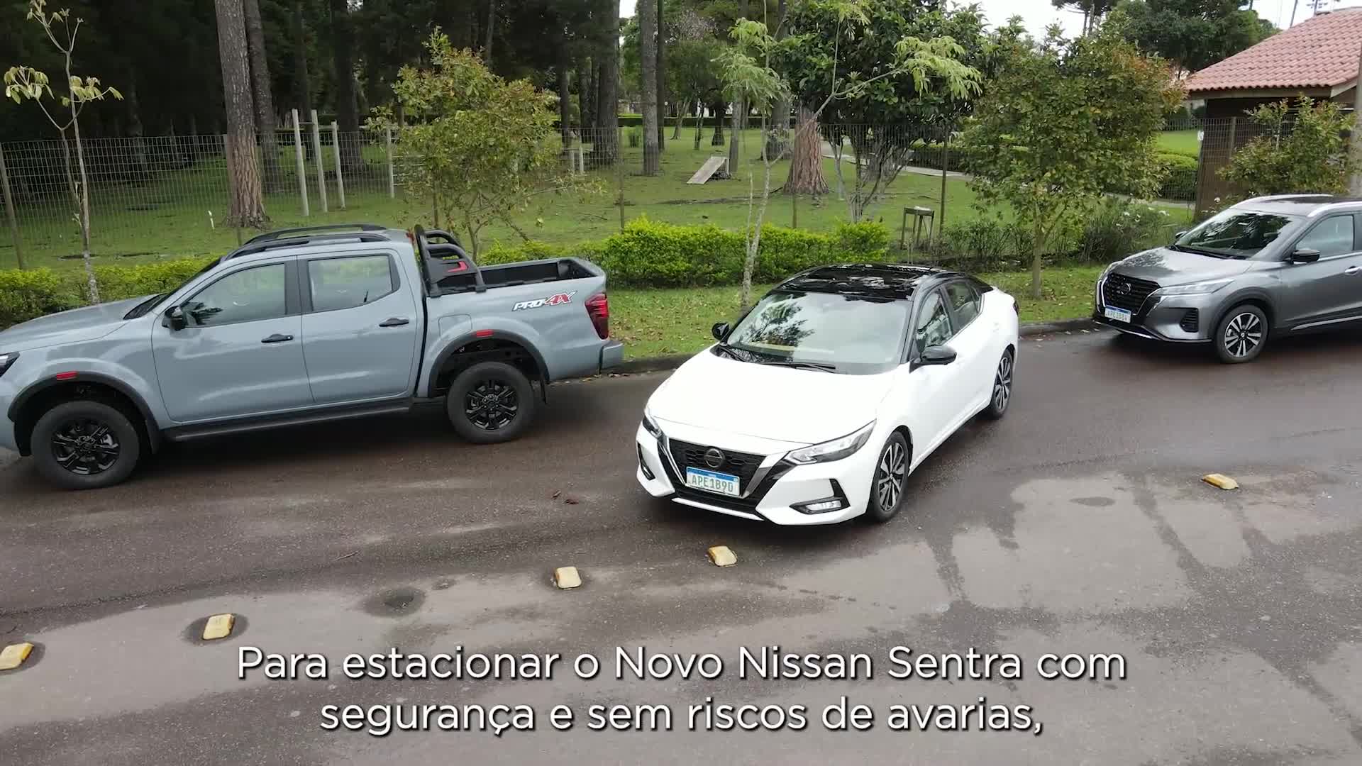 Visão 360º Inteligente e Detecção de Objetos em Movimento (AVM + MOD)  com legendas